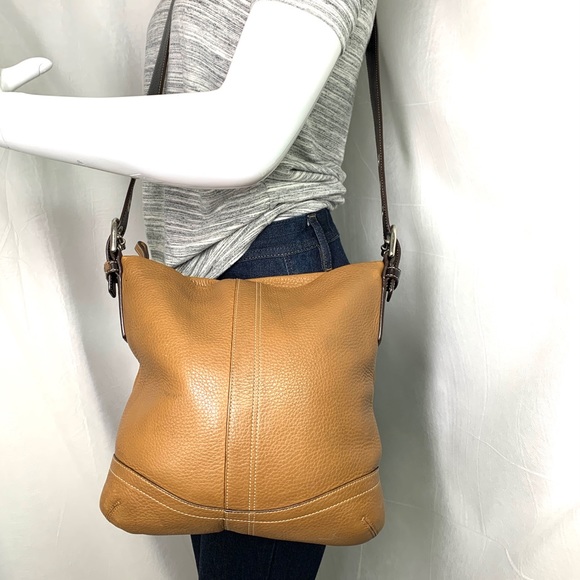 COACH Legacy F10941 Camel Brown Leather Medium Shoulder Duffle Bag Purse - Picture 2 of 10